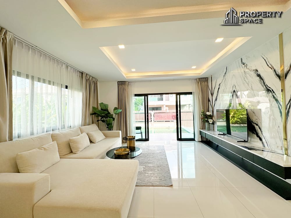 Modern 4 Bedroom Private Pool Villa at The Lake Huai Yai Pattaya For Rent Image 5