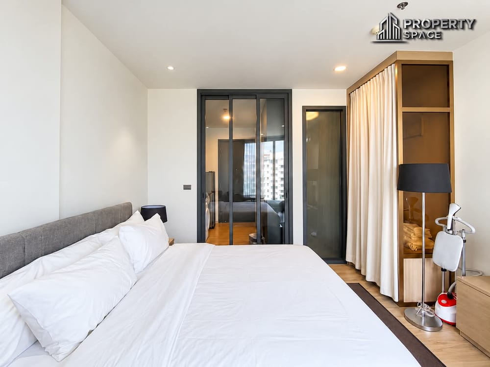 Modern (FQ) Studio Condo with City View at Edge Central Pattaya For Sale Image 5