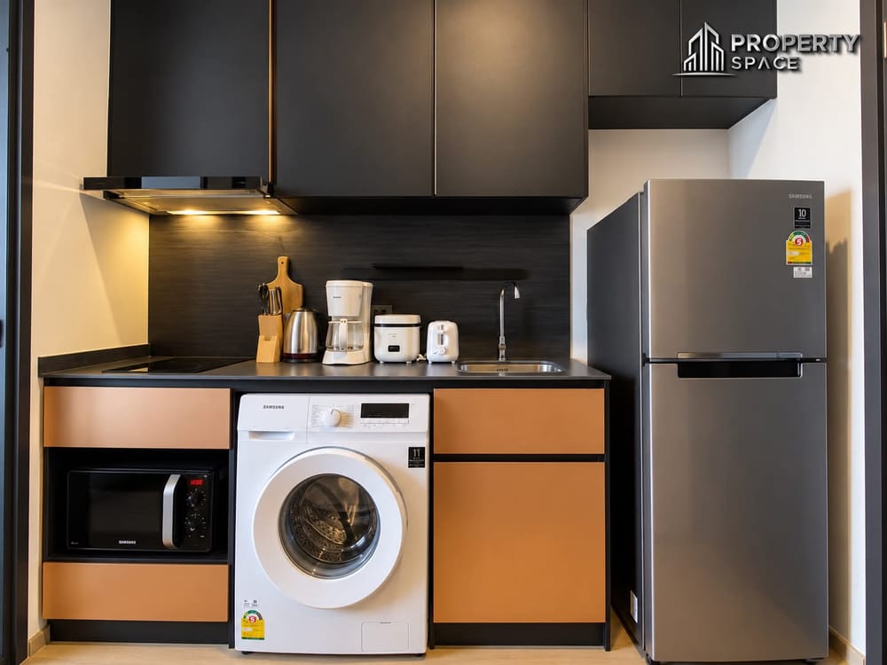 Modern (FQ) Studio Condo with City View at Edge Central Pattaya For Sale Image 6