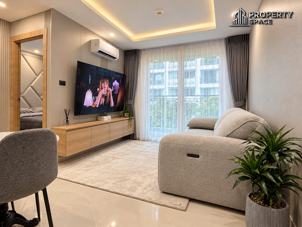 Foreign Quota 1 Bedroom Condo at Paradise Park Jomtien For Sale Image 1