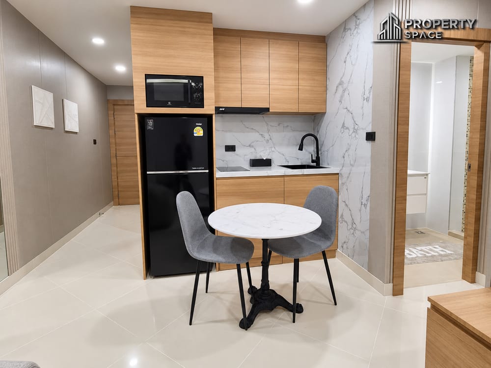 Foreign Quota 1 Bedroom Condo at Paradise Park Jomtien For Sale Image 4