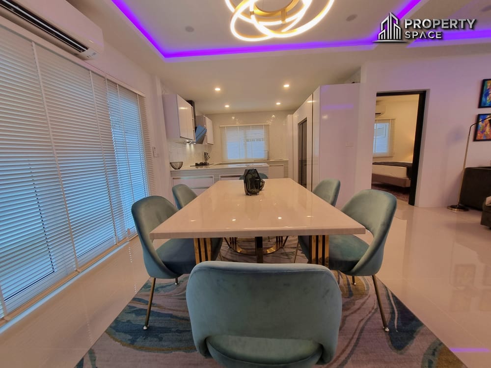 Modern Pool Villa 4 Bedroom near Jomtien Beach For Rent Image 11