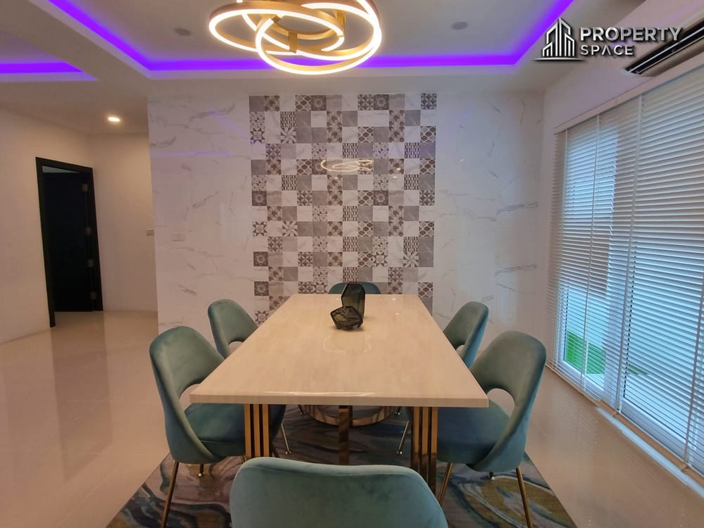Modern Pool Villa 4 Bedroom near Jomtien Beach For Rent Image 12