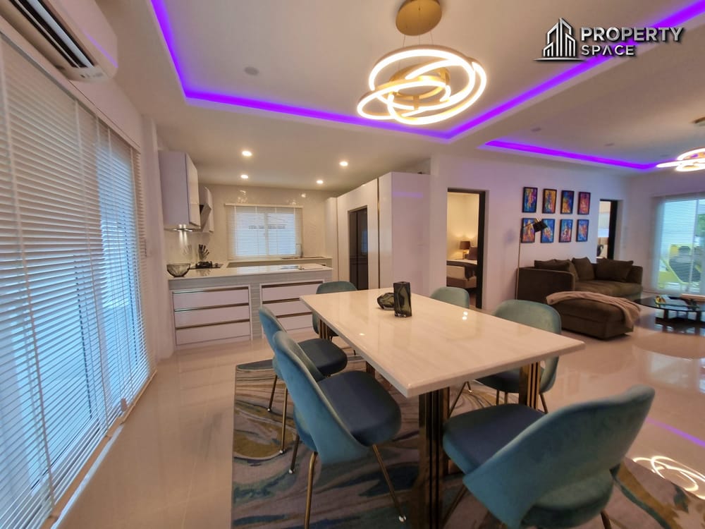Modern Pool Villa 4 Bedroom near Jomtien Beach For Rent Image 13
