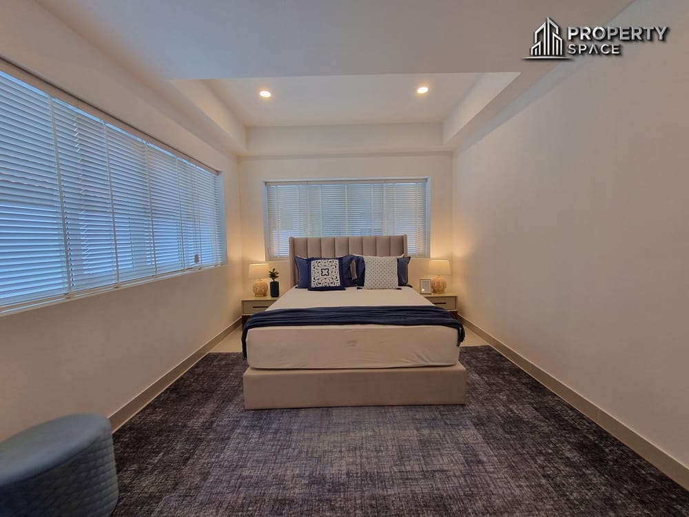 Modern Pool Villa 4 Bedroom near Jomtien Beach For Rent Image 17