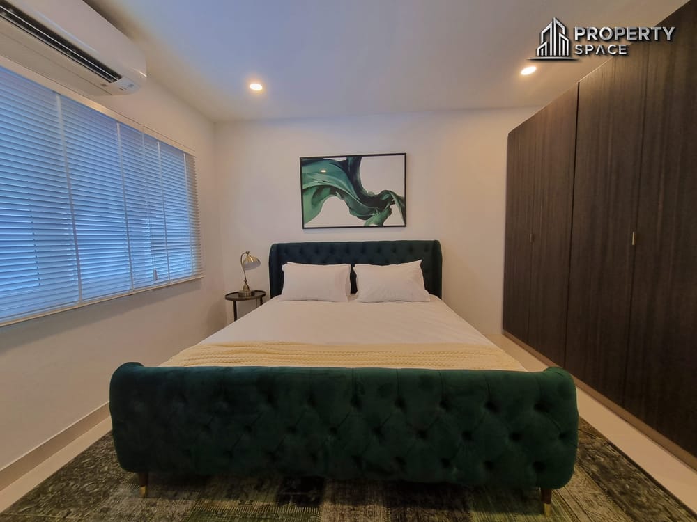 Modern Pool Villa 4 Bedroom near Jomtien Beach For Rent Image 25