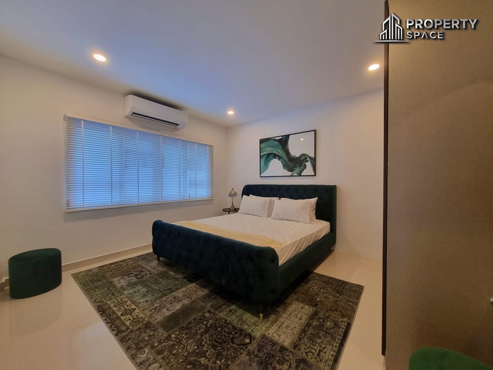 Modern Pool Villa 4 Bedroom near Jomtien Beach For Rent Image 27