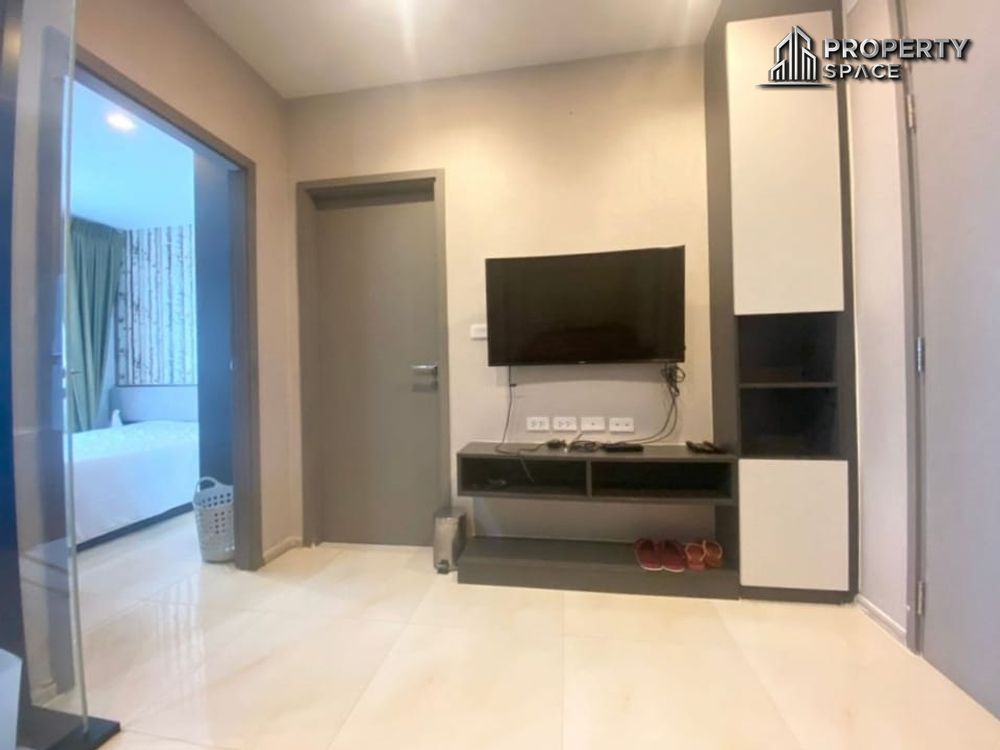 1 Bedroom In The Base Central Pattaya Condo For Sale Image 4