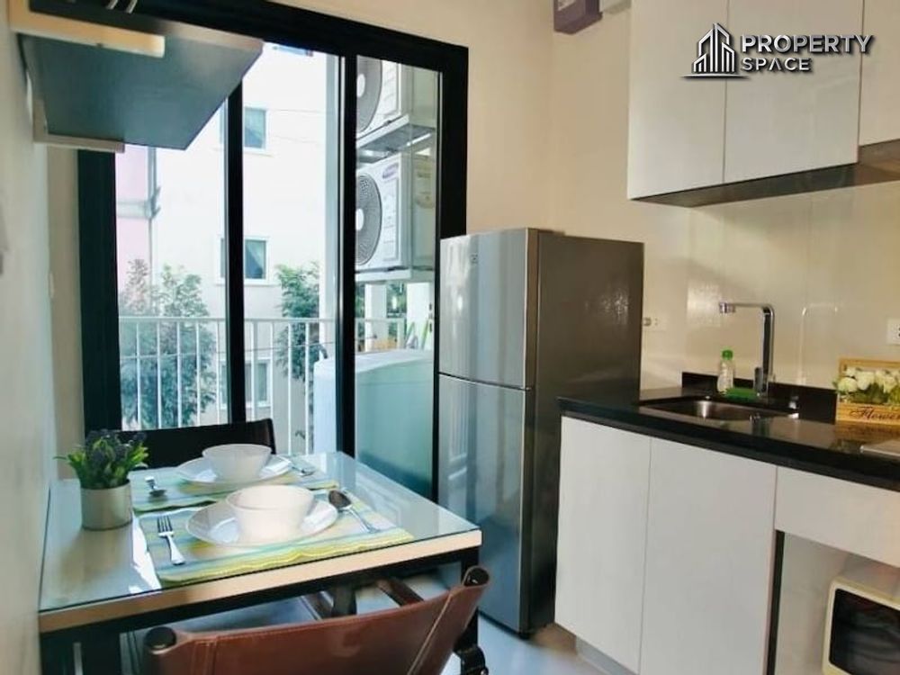 1 Bedroom In The Base Central Pattaya Condo For Sale Image 6