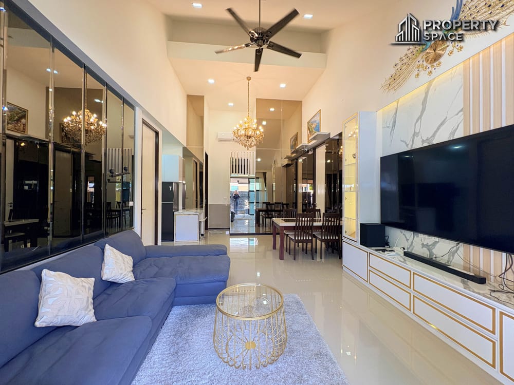 Modern 2 Bedroom House with Private Garden at The Maple Pattaya For Sale Image 2