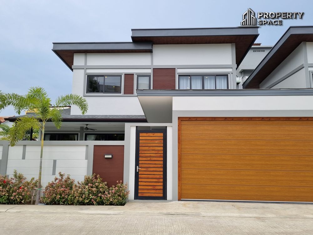 Brand New 4 Bedroom Pool Villa In Central Pattaya For Sale Image 1