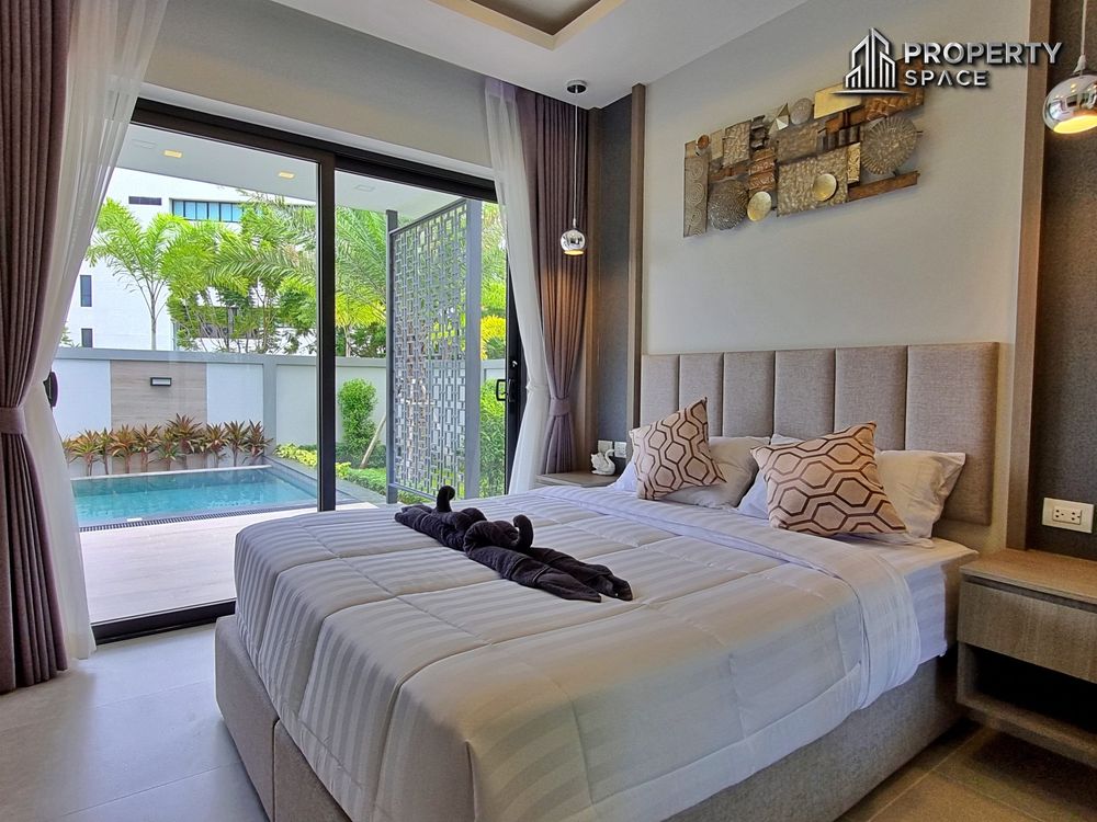 Brand New 4 Bedroom Pool Villa In Central Pattaya For Sale Image 16