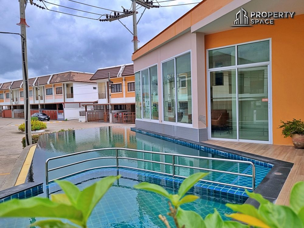 3 Bedroom Townhouse In The Delight Cozy Pattaya For Sale Image 1