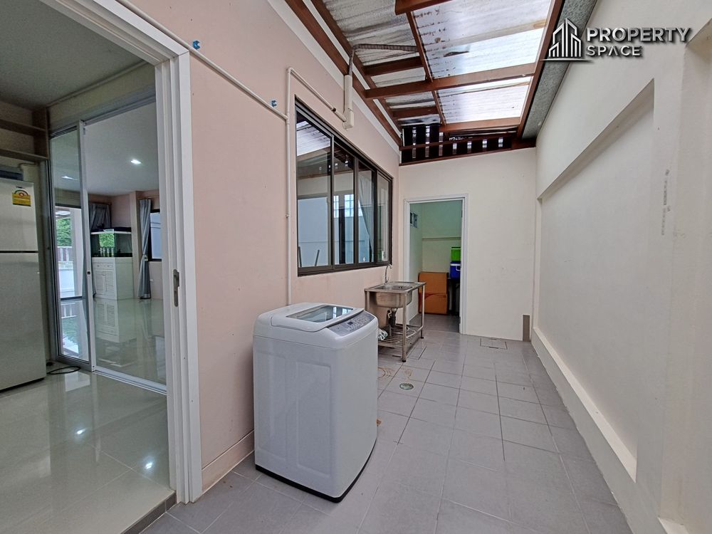 3 Bedroom Townhouse In The Delight Cozy Pattaya For Sale Image 10