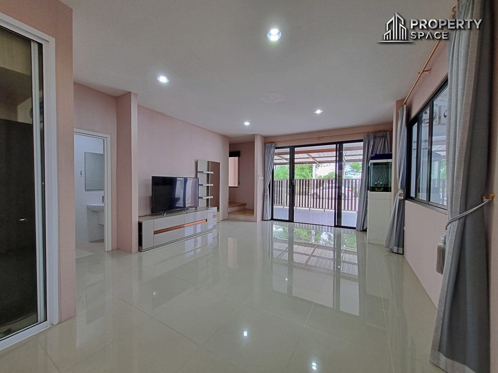 3 Bedroom Townhouse In The Delight Cozy Pattaya For Sale Image 11