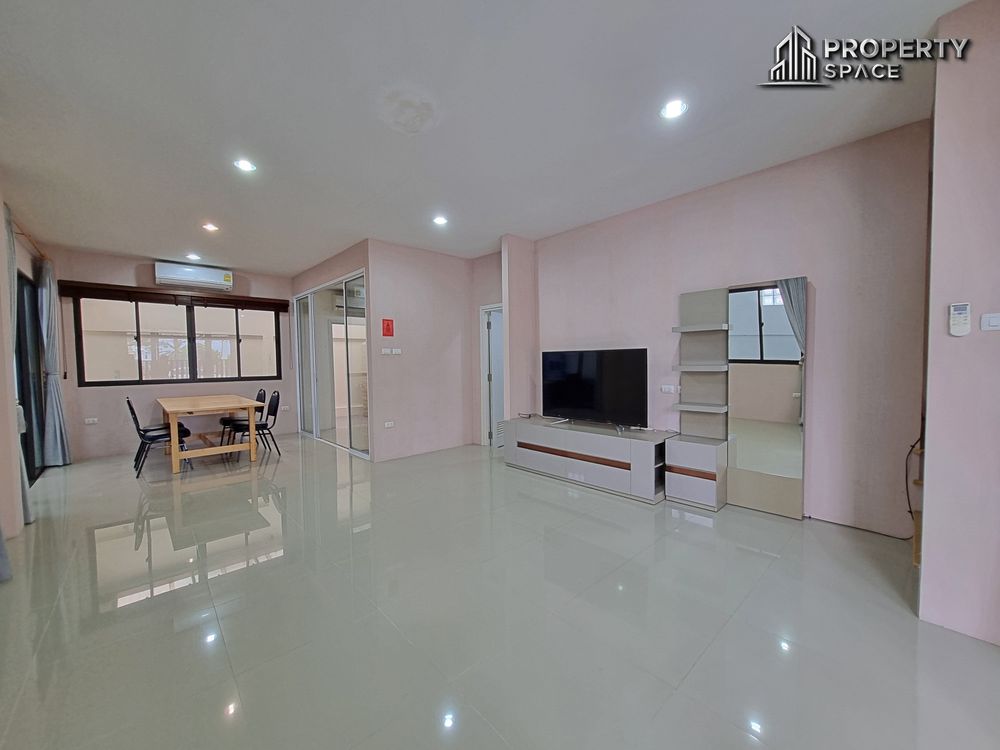 3 Bedroom Townhouse In The Delight Cozy Pattaya For Sale Image 5