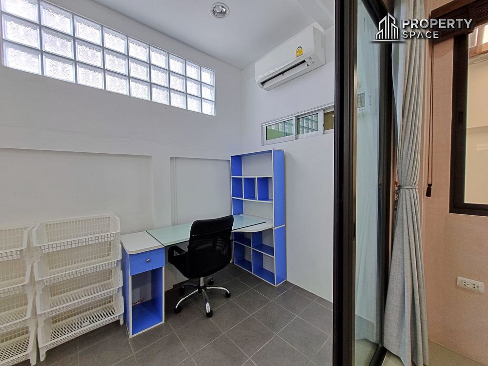 3 Bedroom Townhouse In The Delight Cozy Pattaya For Sale Image 8