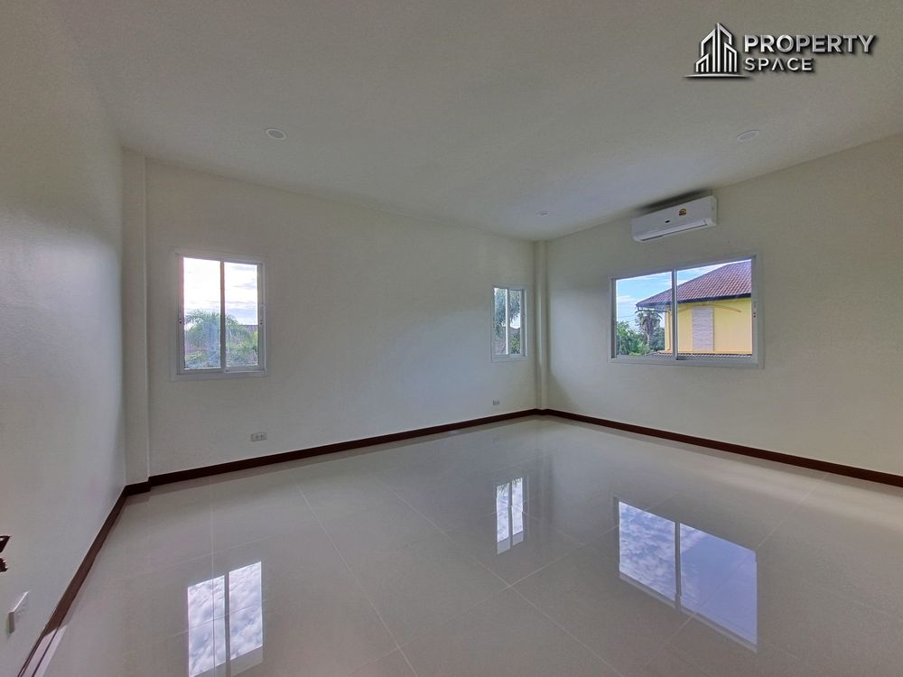 Huge 5 Bedroom Pool Villa Near Mabprachan Lake Pattaya For Sale Image 16