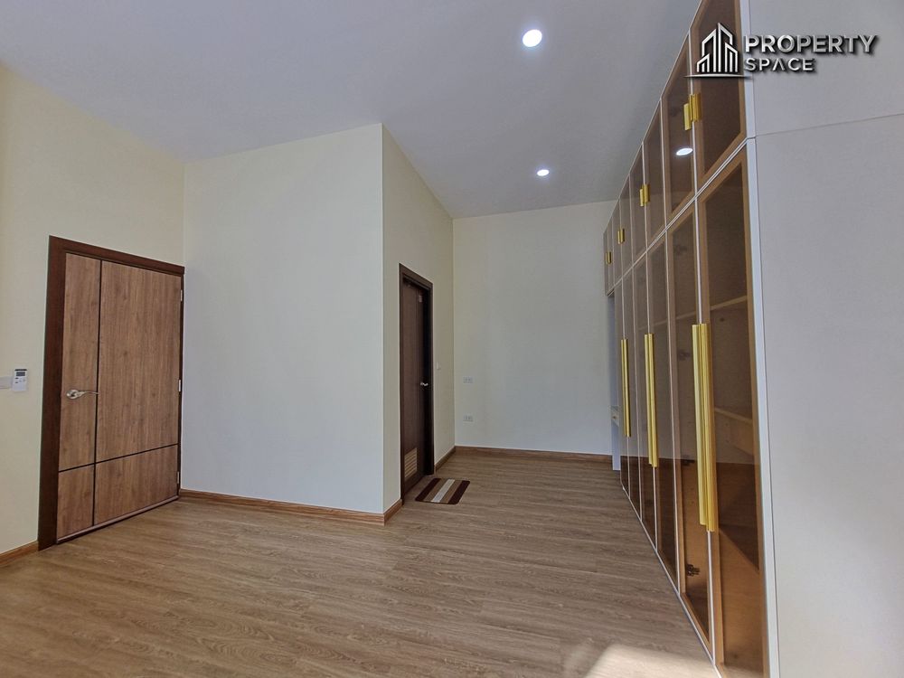 3 Bedrooms Modern Pool Villa In Huay Yai Pattaya For Rent Image 13
