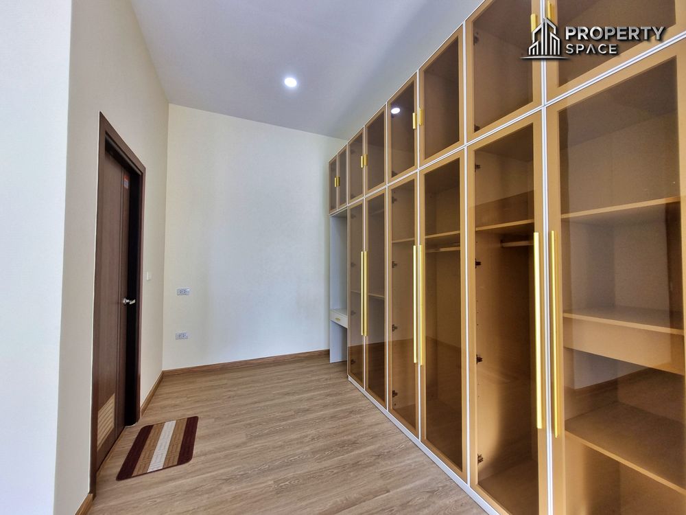 3 Bedrooms Modern Pool Villa In Huay Yai Pattaya For Rent Image 14