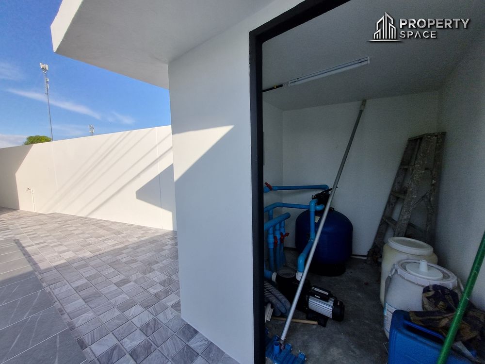 3 Bedrooms Modern Pool Villa In Huay Yai Pattaya For Rent Image 27
