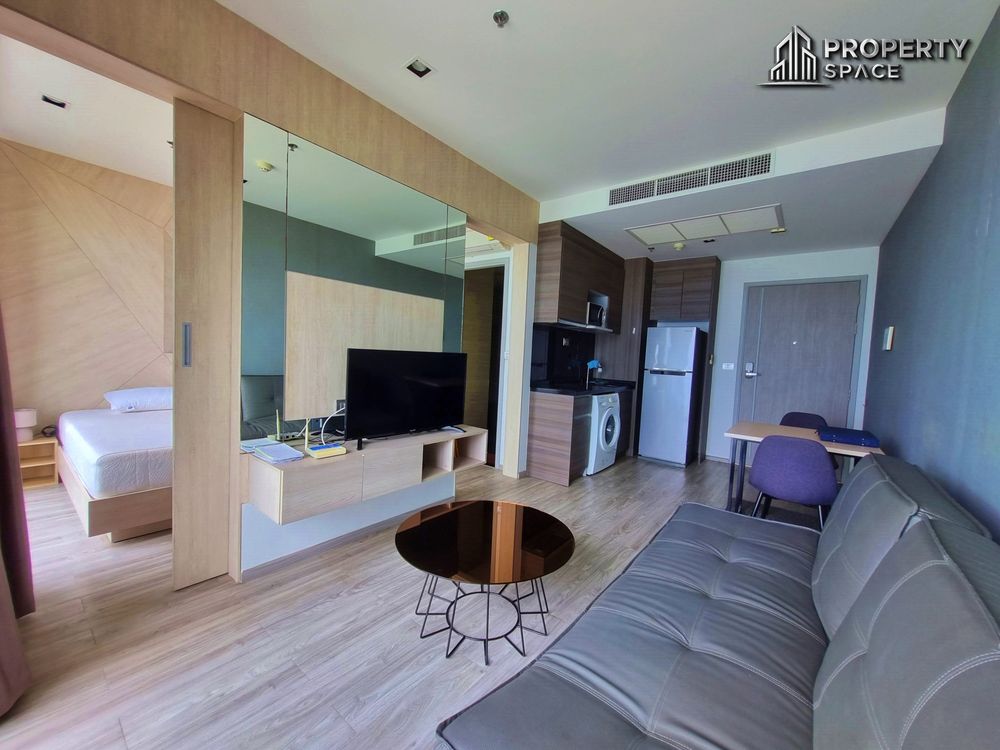 Sea View 1 Bedroom In Aeras Beachfront Condo Jomtien For Sale Image 3