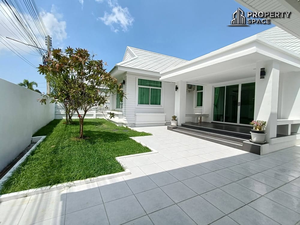 Spacious and Cozy 3-Bedroom Detached House in East Pattaya For Rent Image 1