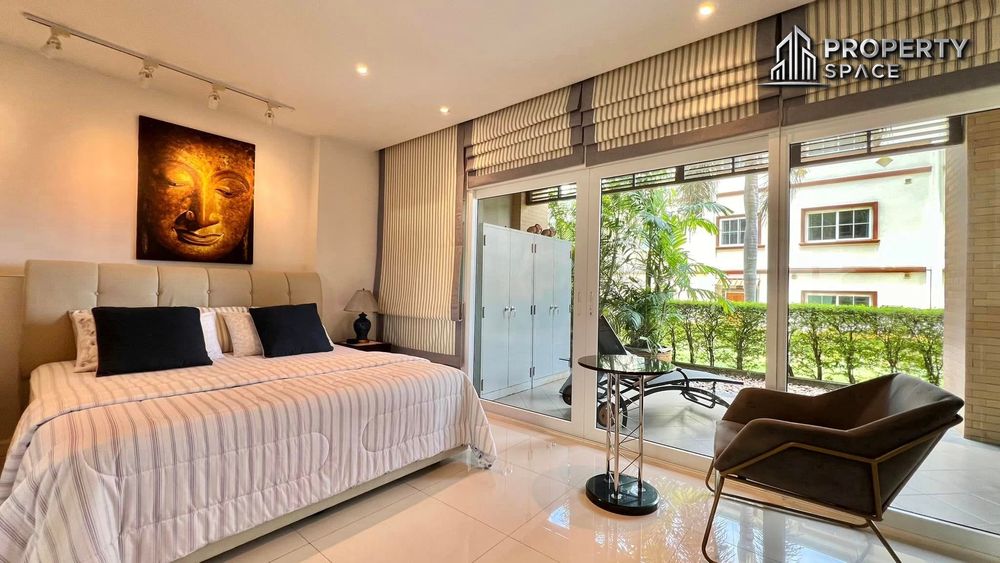 2 Bedroom In Vn Residence 2 In Pratamnak Pattaya For Sale Image 1