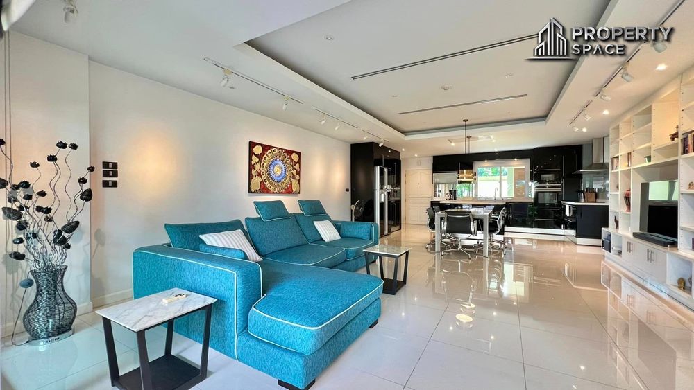 2 Bedroom In Vn Residence 2 In Pratamnak Pattaya For Sale Image 10