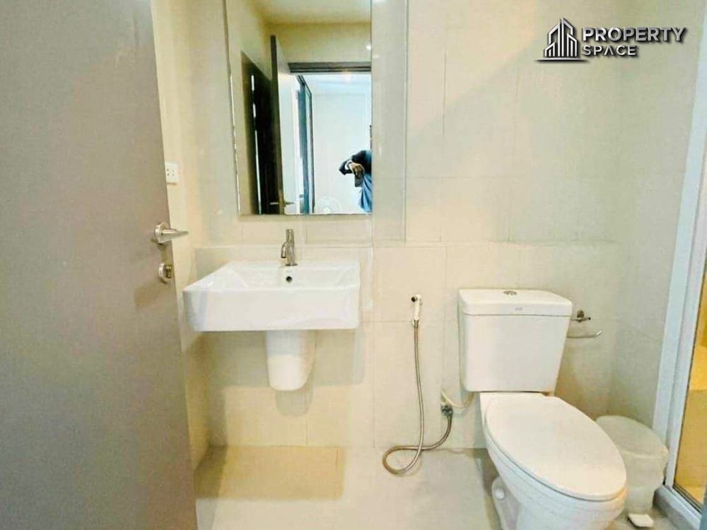 1 Bedroom In The Base Central Pattaya For Sale  Image 14