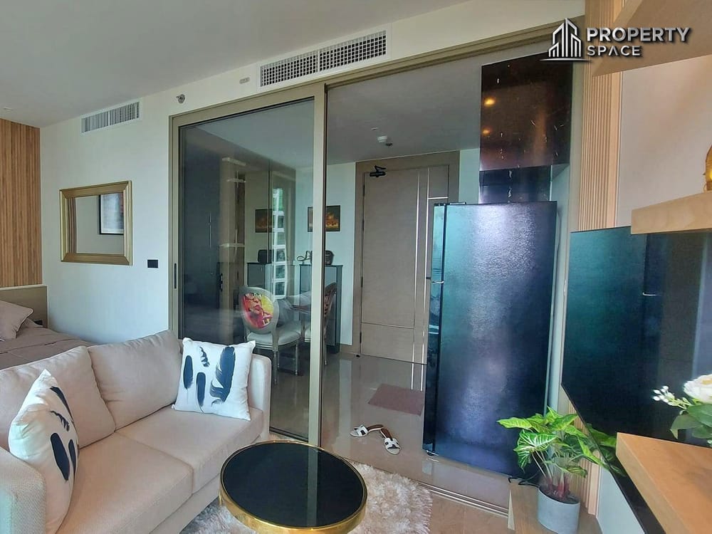 Studio In The Riviera Ocean Drive Pattaya For Sale Image 6