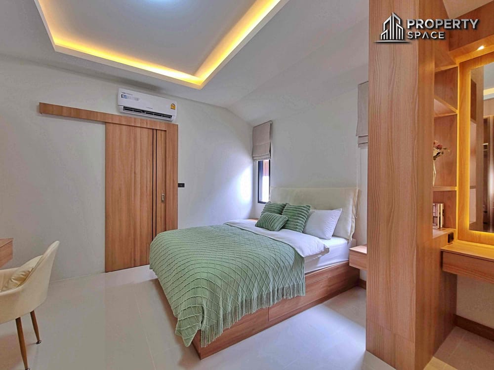 Modern 4 Bedroom Pool Villa In East Pattaya For Sale Image 14