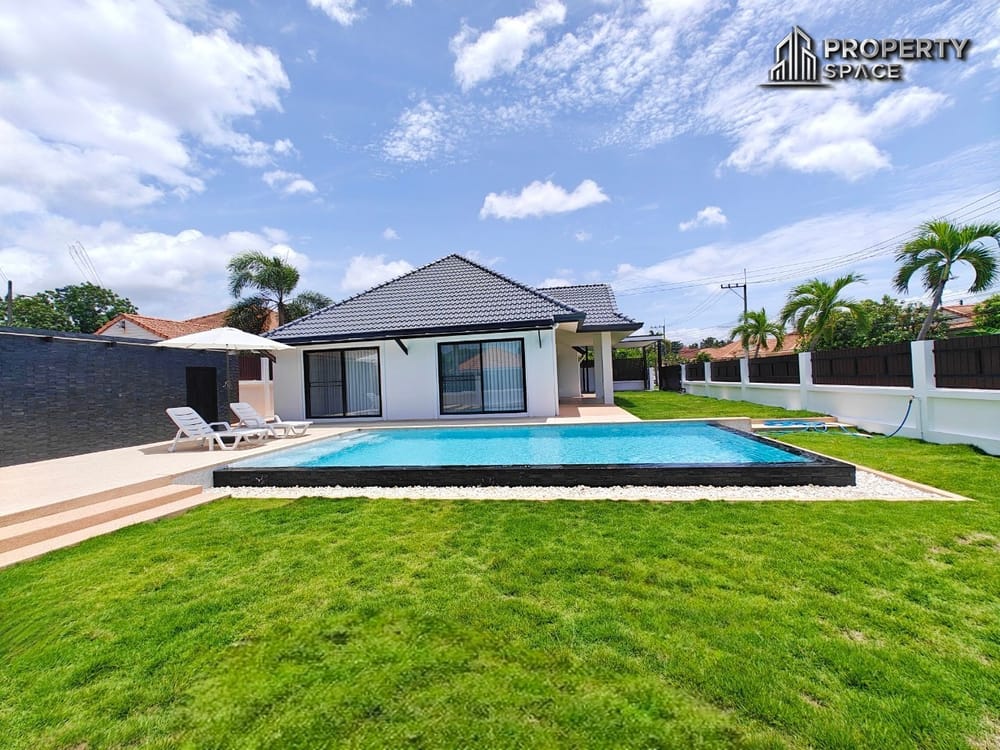 Modern 4 Bedroom Pool Villa In East Pattaya For Sale Image 2