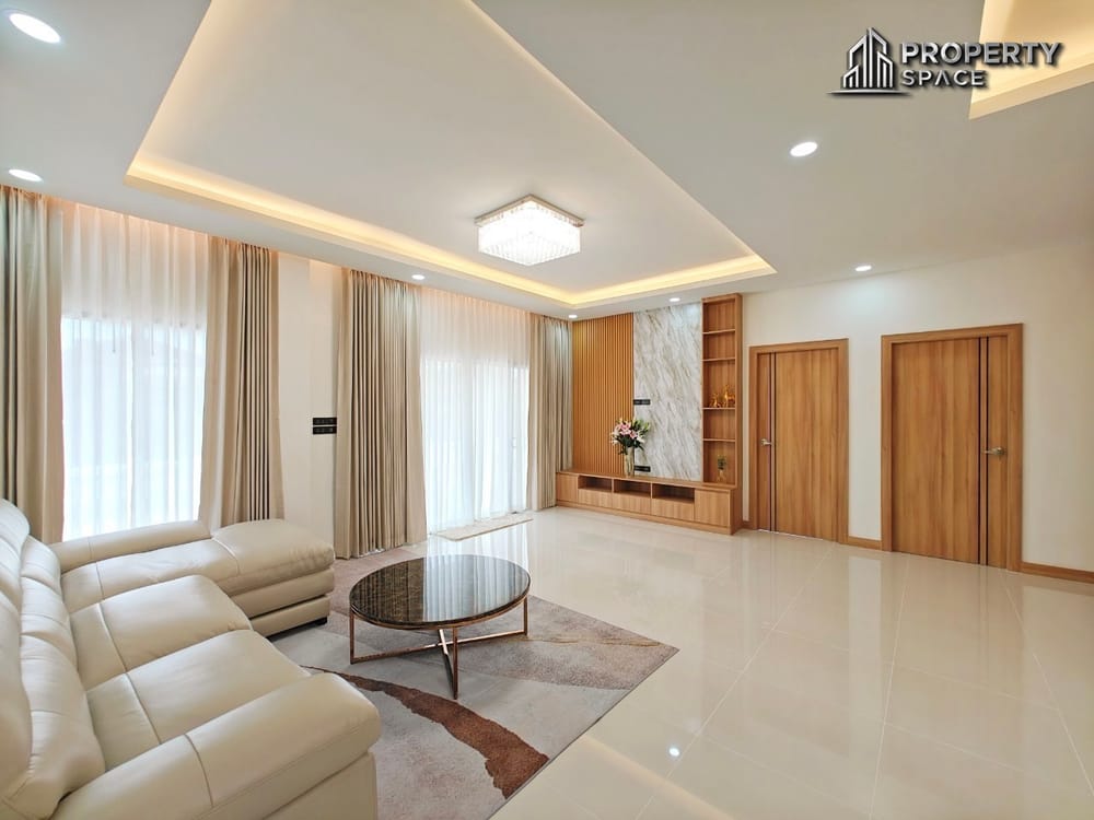 Modern 4 Bedroom Pool Villa In East Pattaya For Sale Image 4