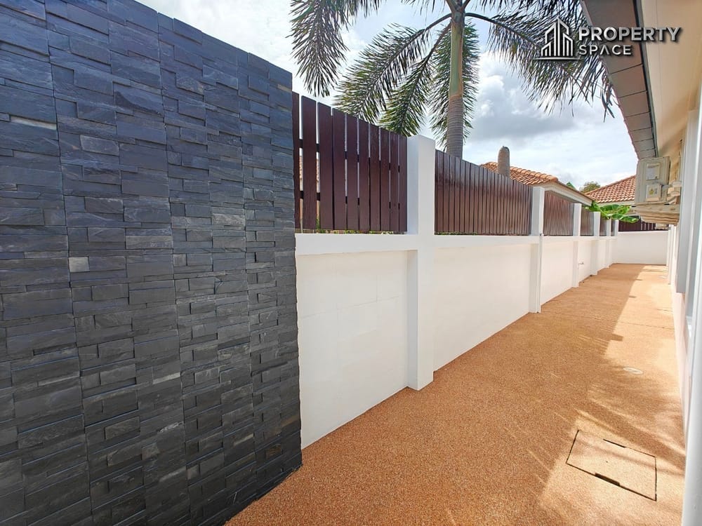 Modern 4 Bedroom Pool Villa In East Pattaya For Sale Image 29