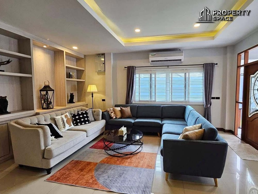 Modern 4 Bedroom Pool Villa In East Pattaya For Rent Image 4