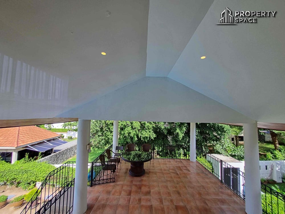 Luxury Spacious 5 Bedroom Pool Villa In East Pattaya For Sale Image 46