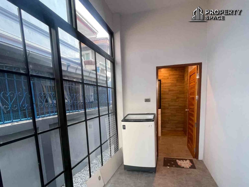 Nordic-Style 3 Bedroom Villa In East Pattaya For Rent Image 10