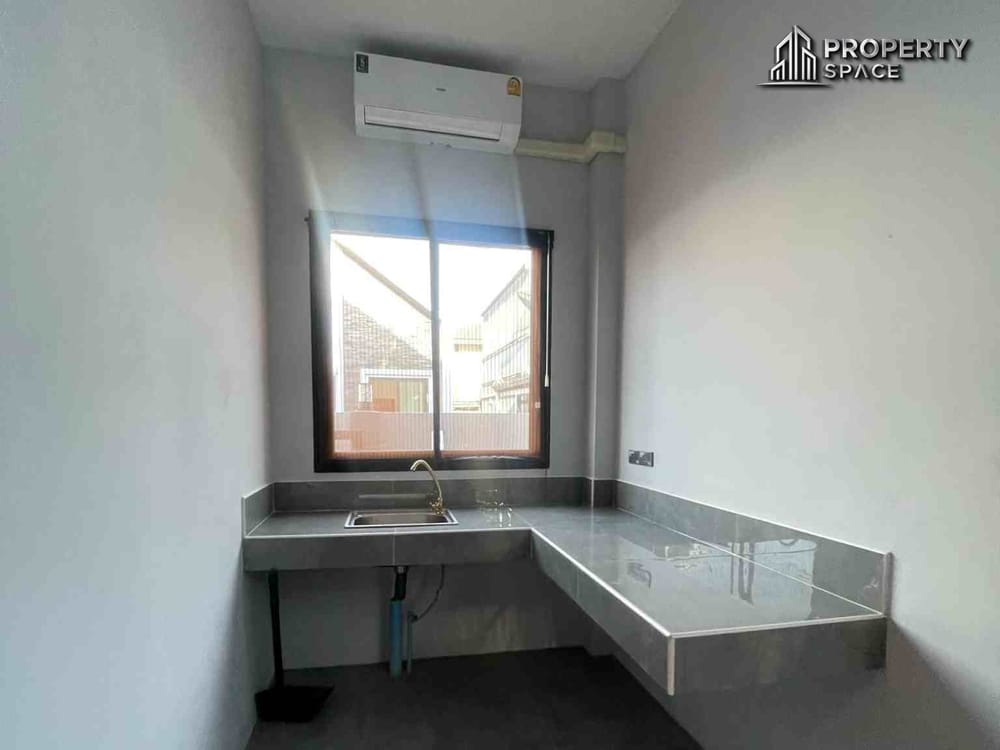 Nordic-Style 3 Bedroom Villa In East Pattaya For Rent Image 9