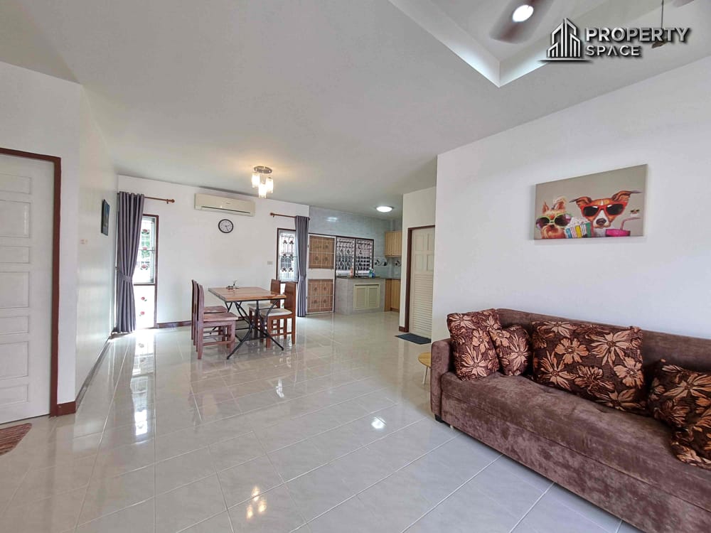 Modern 3 Bedroom Villa In Nong Pla Lai Pattaya For Rent Image 6