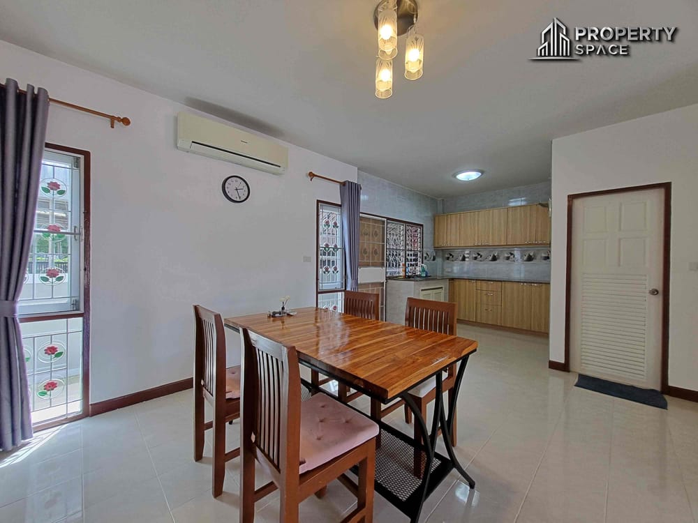 Modern 3 Bedroom Villa In Nong Pla Lai Pattaya For Rent Image 9