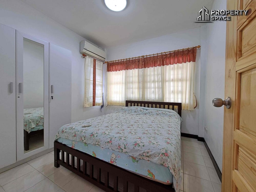 Modern 3 Bedroom Villa In Nong Pla Lai Pattaya For Rent Image 14