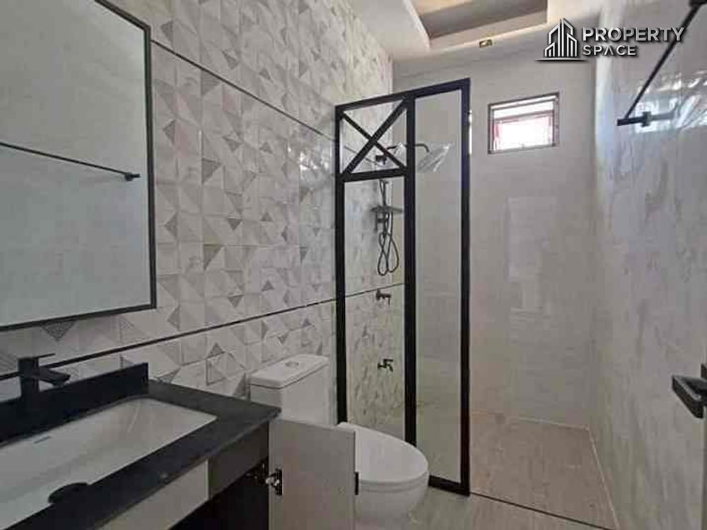 Brand New Private 3 Bedroom House In East Pattaya For Sale Image 9