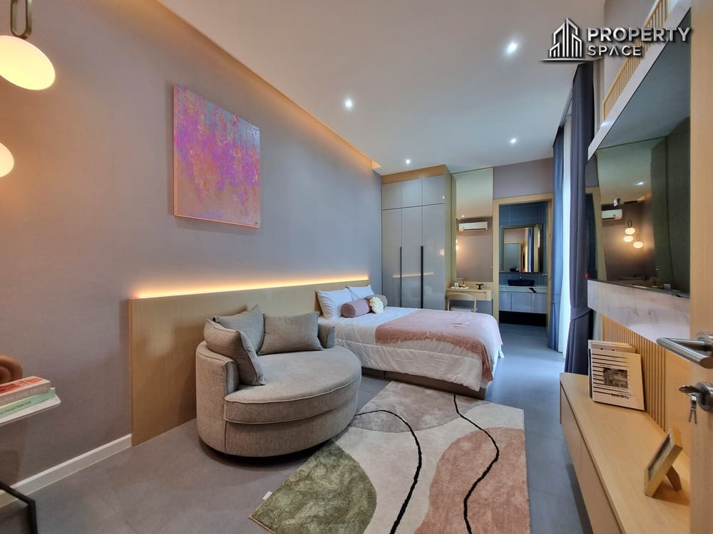  Modern Luxury 4 Bedroom Pool Villa For Investment In Thappraya For Sale Image 14