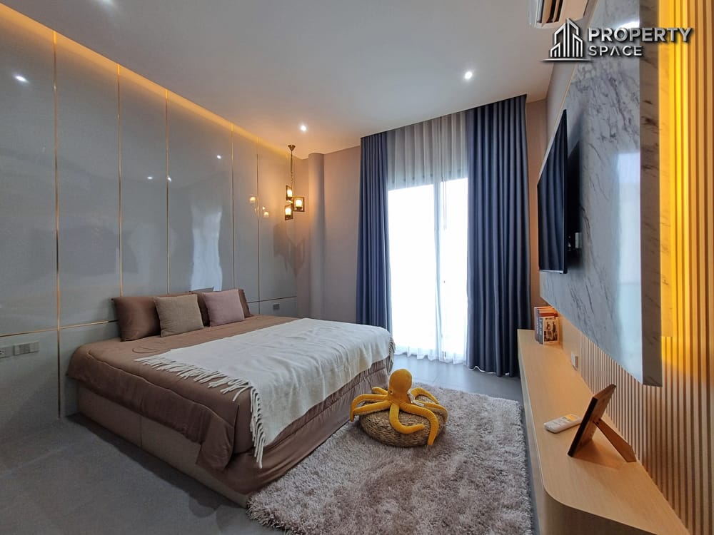 Modern Luxury 4 Bedroom Pool Villa For Investment In Thappraya For Sale Image 27