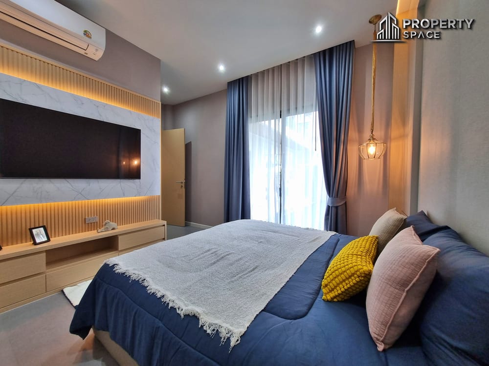  Modern Luxury 4 Bedroom Pool Villa For Investment In Thappraya For Sale Image 30