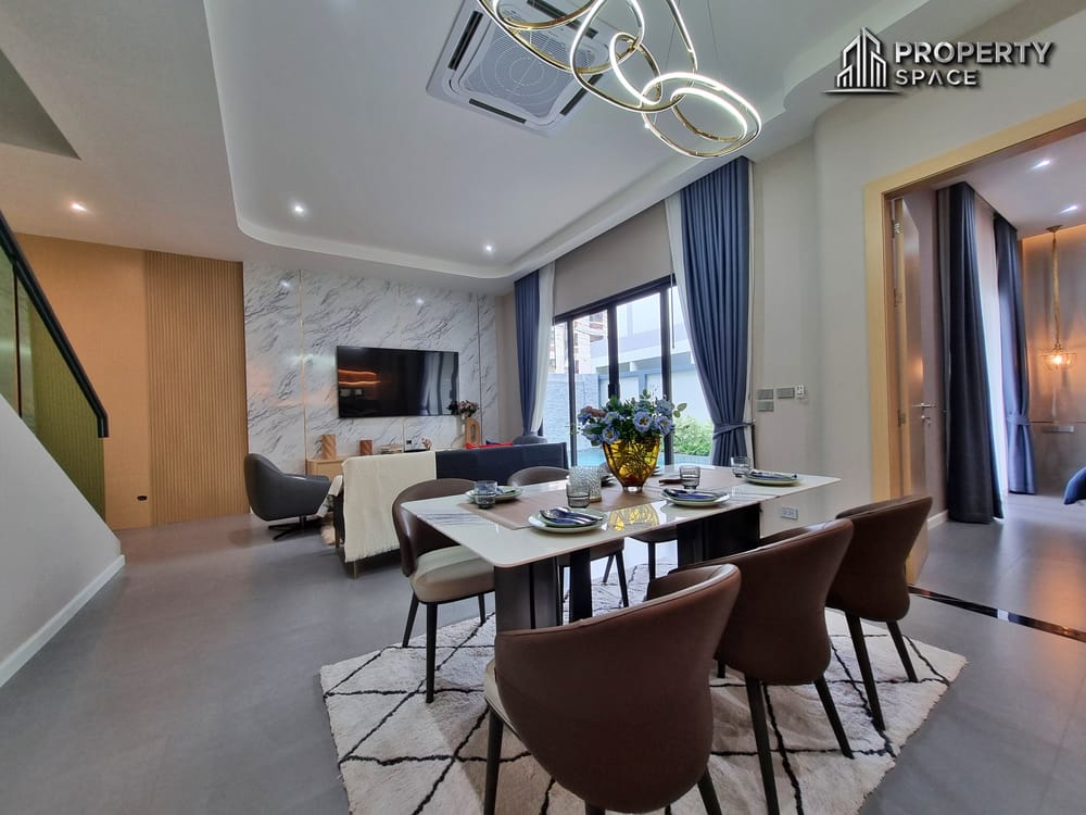  Modern Luxury 4 Bedroom Pool Villa For Investment In Thappraya For Sale Image 9