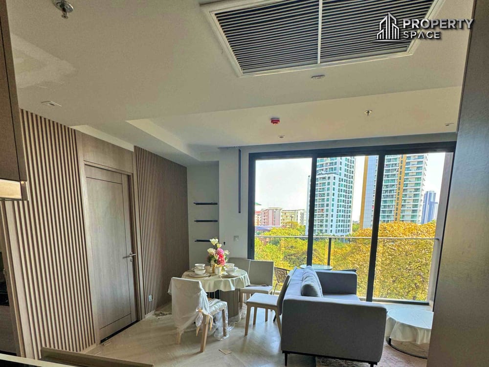 Sea View 2 Bedroom In Andromeda Condominium Pattaya For Sale Image 9