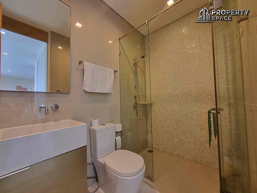 Sea View 2 Bedroom High Floor In Reflection Condo Pattaya For Rent Image 21