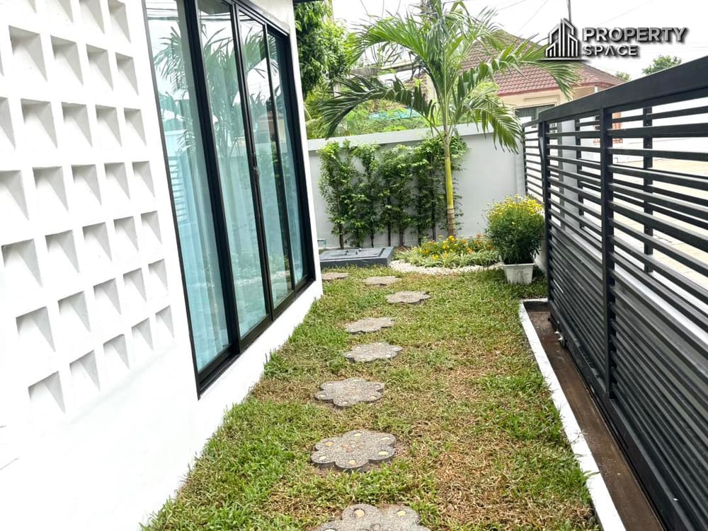 Newly Renovated 3 Bedroom In Hill Side Village Pattaya For Sale Image 10